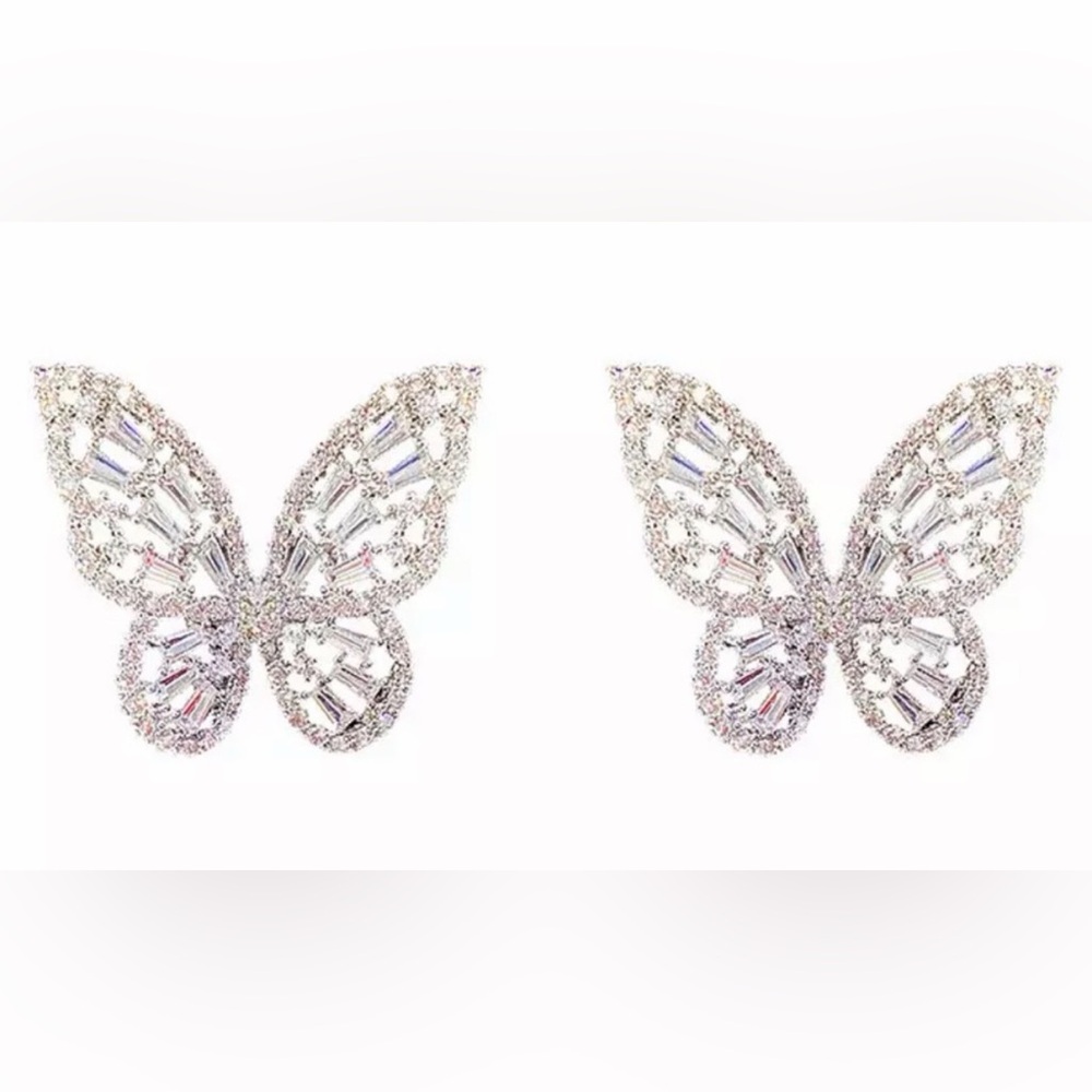 Swarovski Crystal Butterfly Earrings In Silver - NWT